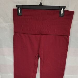 Yelete Deep Wine Lined Leggings One Size Plus 30" unstretched Waist & 27" inseam